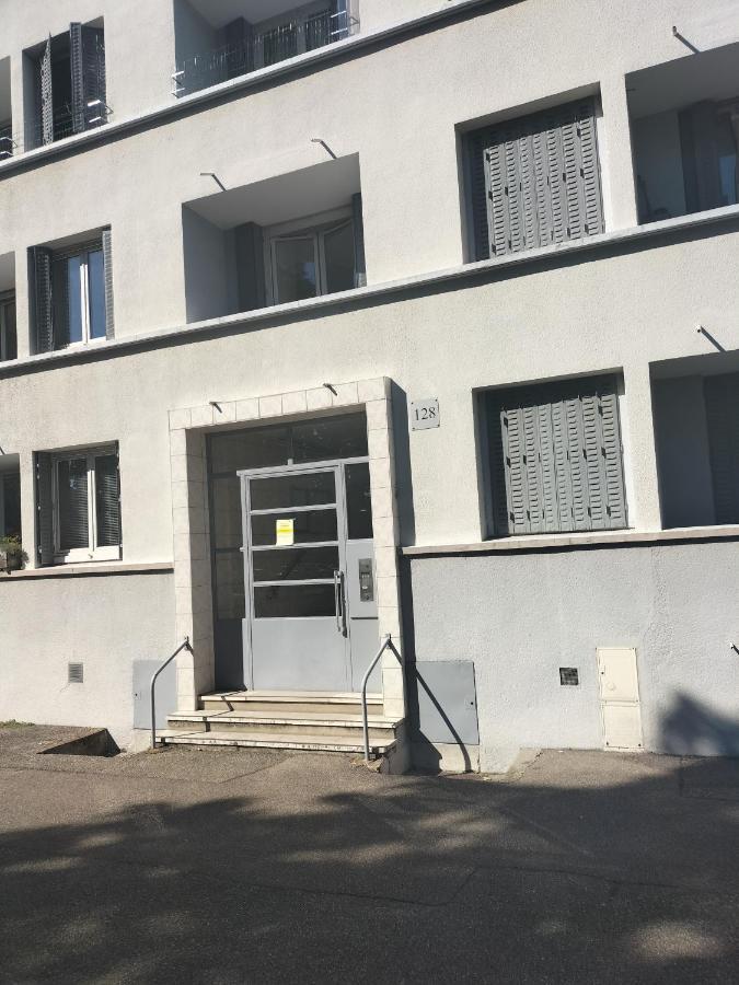 Joli Appartement Proche Metro Lyon Exterior foto